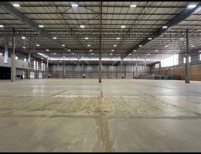 8,513M² WAREHOUSE TO LET IN WATERFALL
